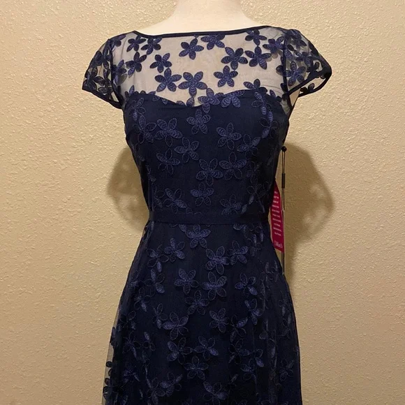 Karl Lagerfeld Paris Women's 3D Floral Short Sleeve A-Line Gown - Navy - Size 0
